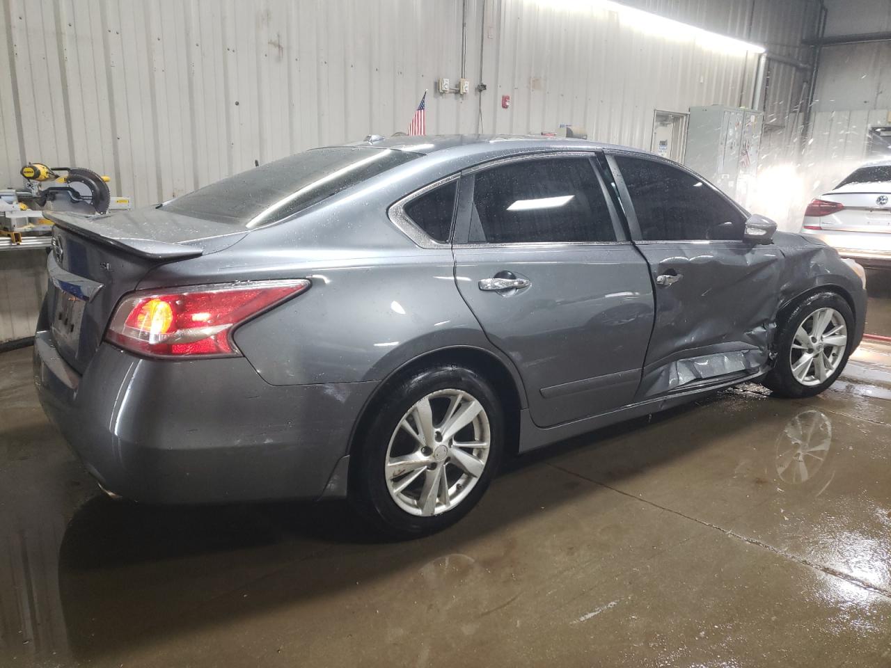 2015 Nissan Altima - Image 3