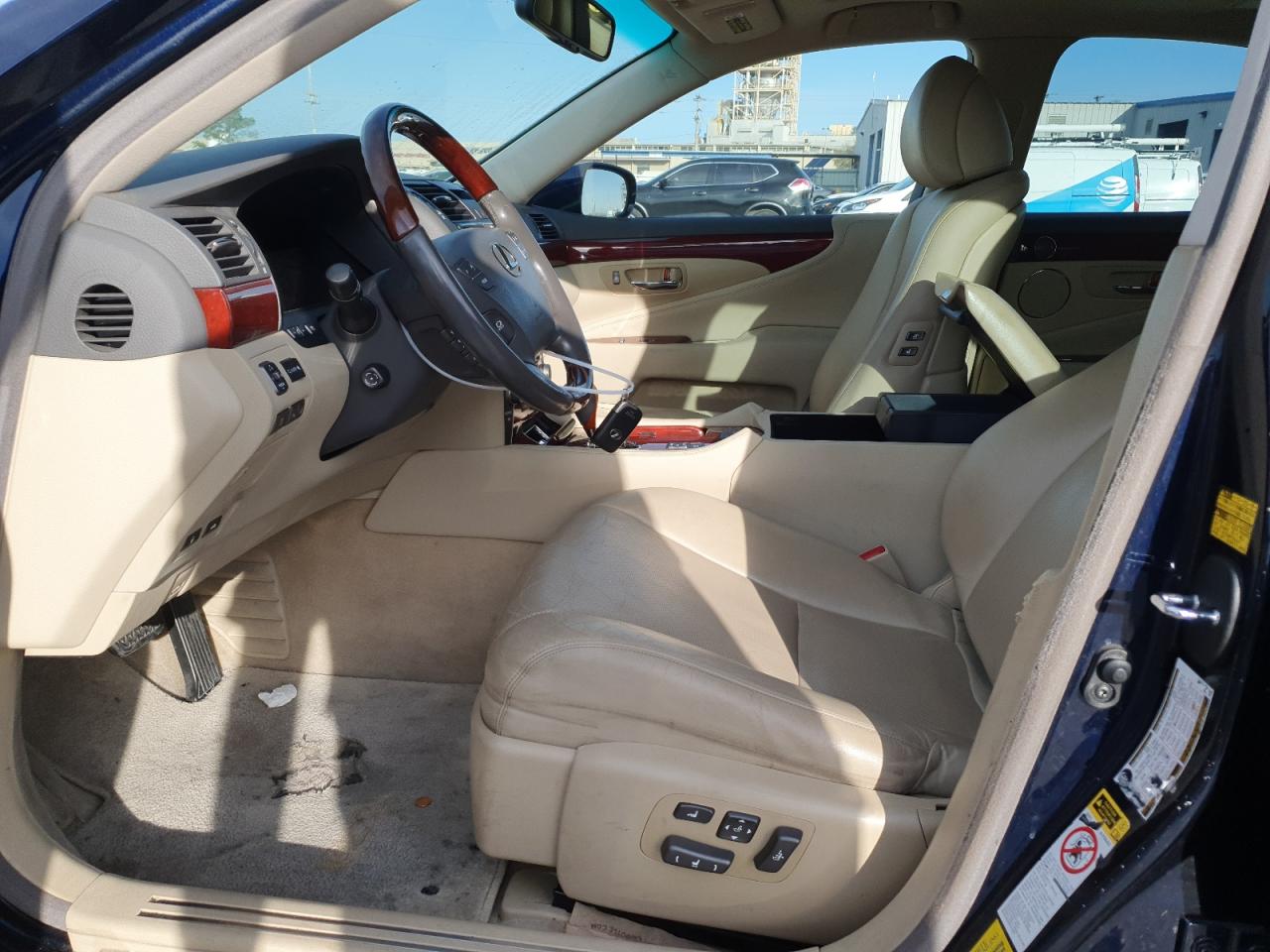 2007 Lexus LS - Image 7