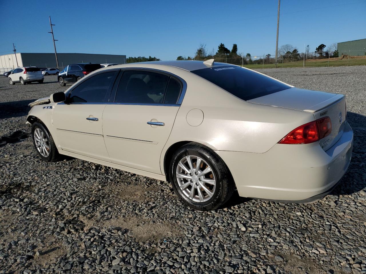 2011 Buick Lucerne - Image 2