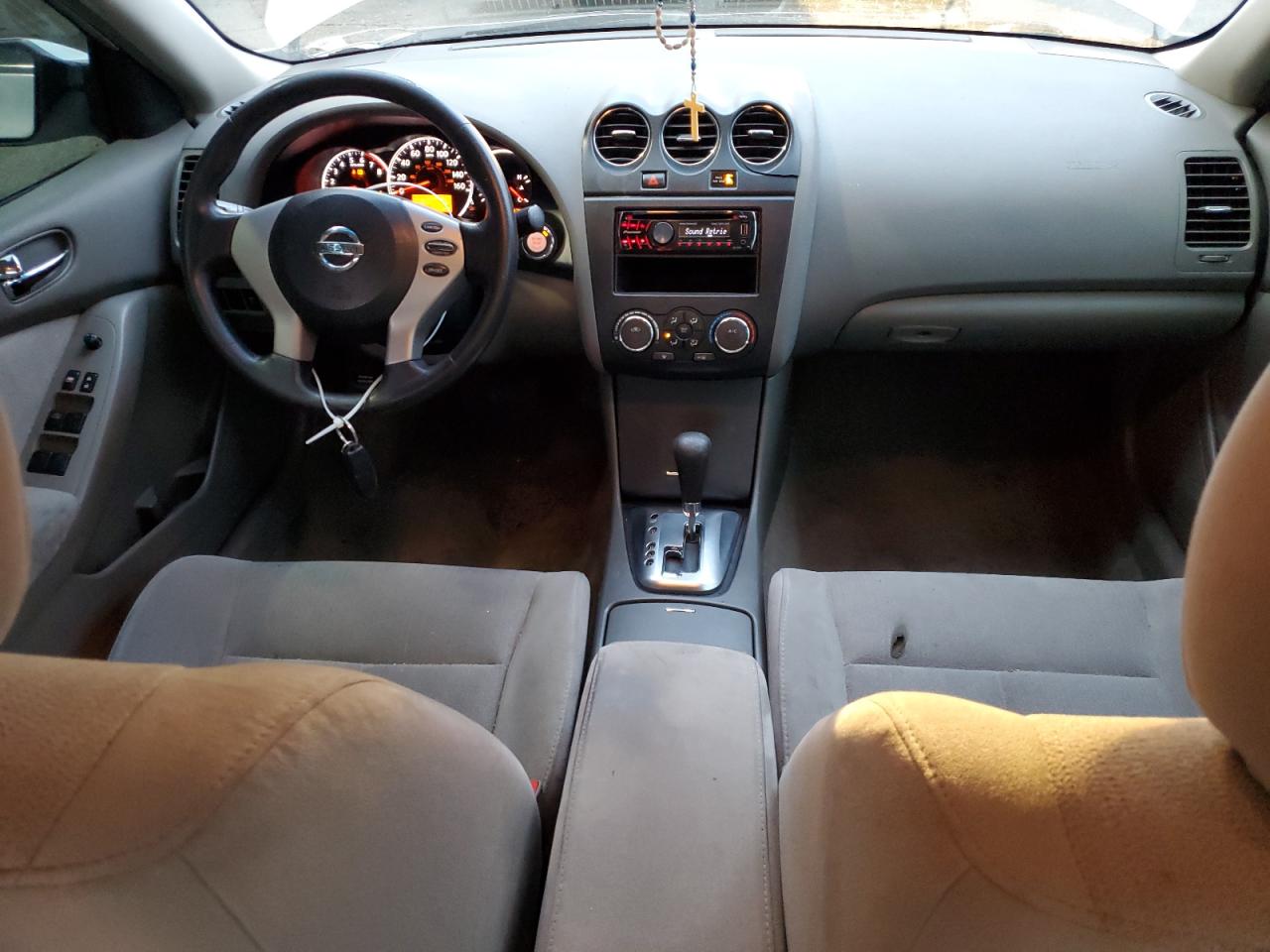 2011 Nissan Altima - Image 8