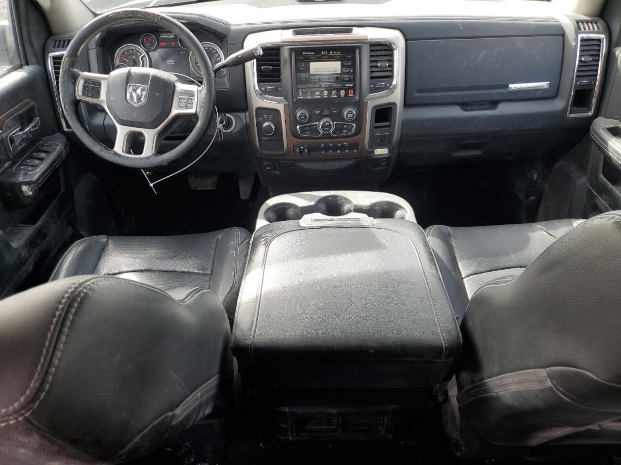 2015 RAM 3500 - Image 8
