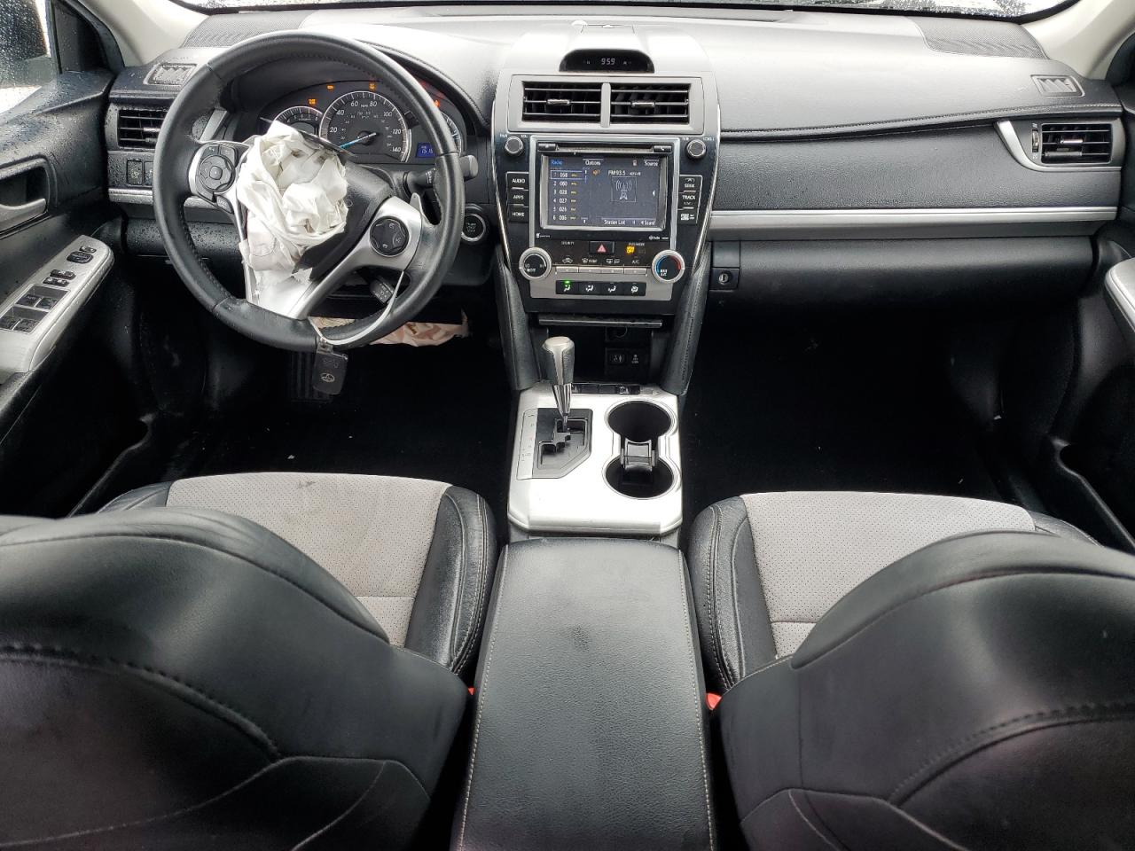 2014 Toyota Camry - Image 8