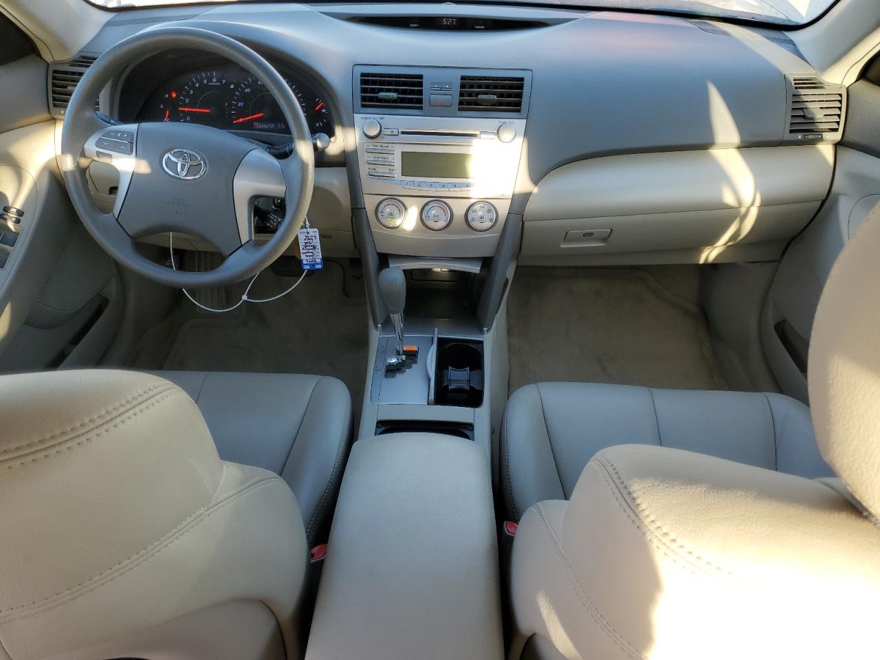 2010 Toyota Camry - Image 8