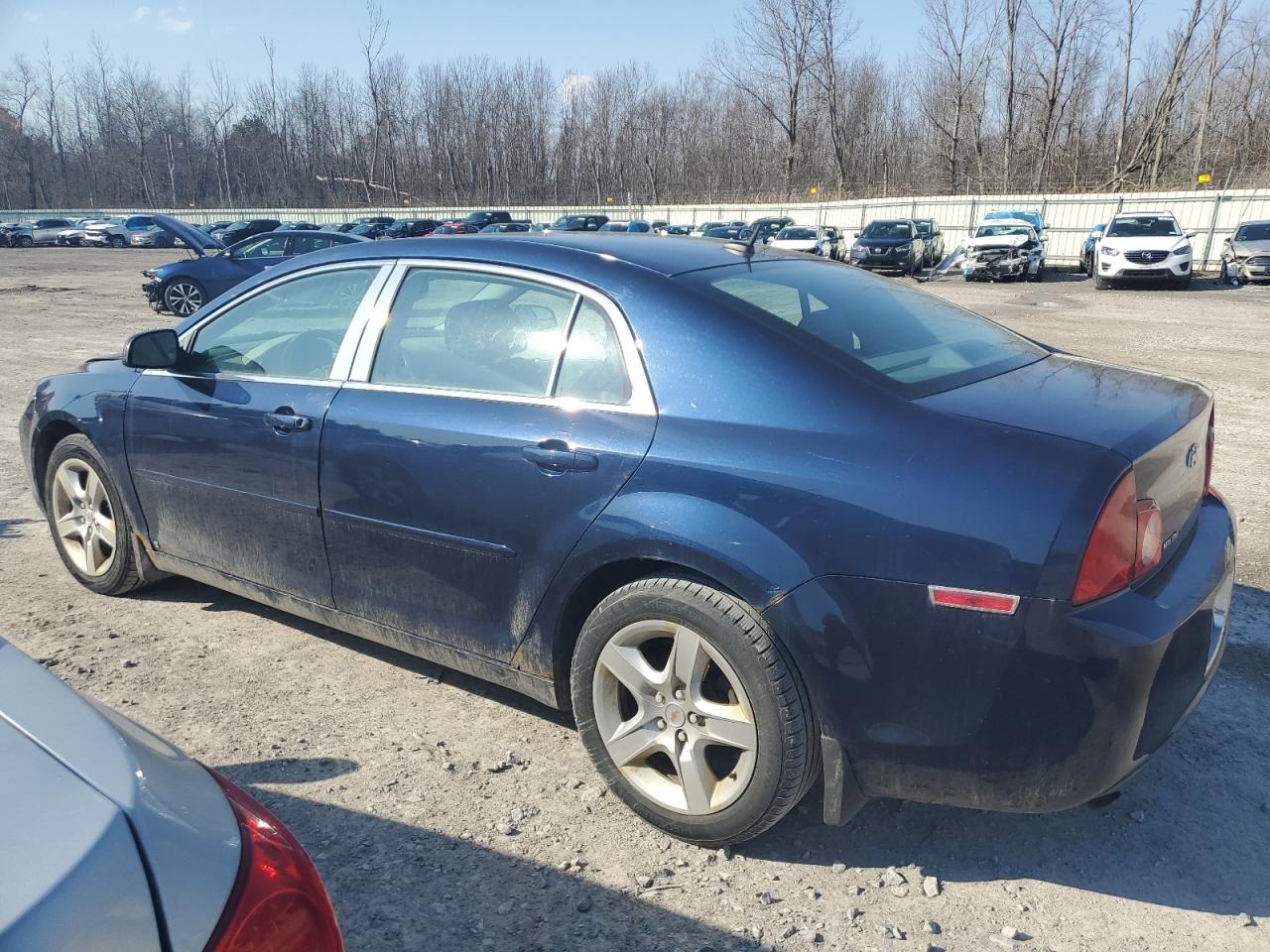 2009 Chevrolet Malibu - Image 2