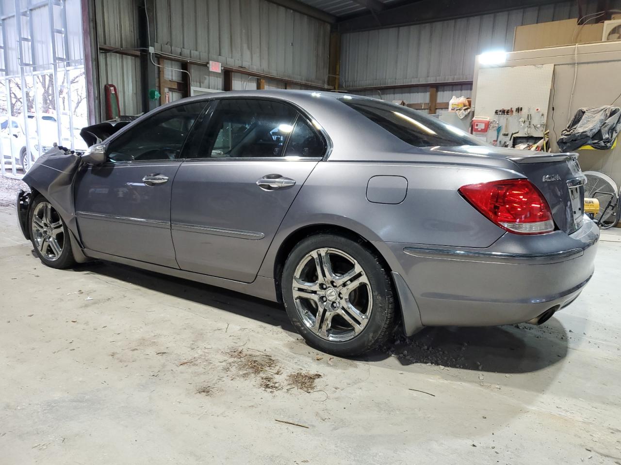 2007 Acura RL - Image 2