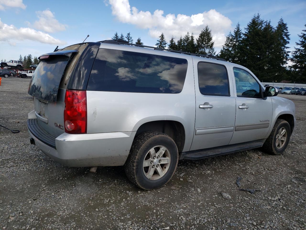 2014 GMC Yukon - Image 3