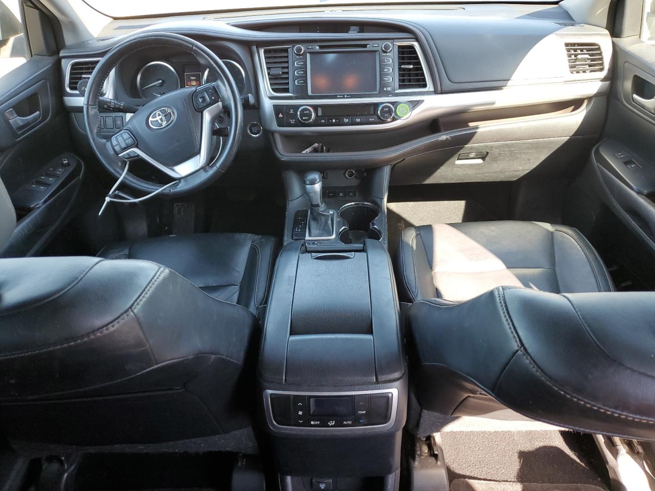 2015 Toyota Highlander - Image 8