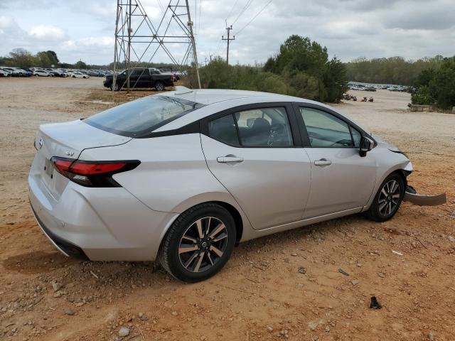  NISSAN VERSA 2021 Srebrny