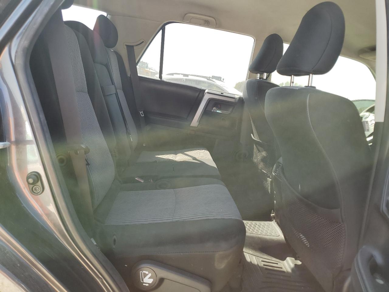 2014 Toyota 4Runner - Image 11