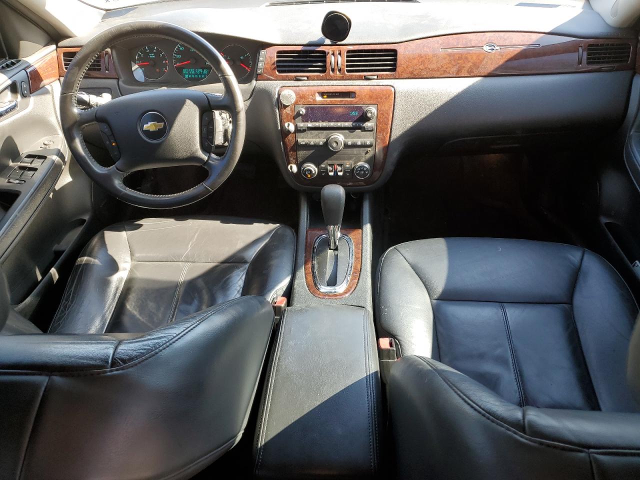 2011 Chevrolet Impala - Image 8