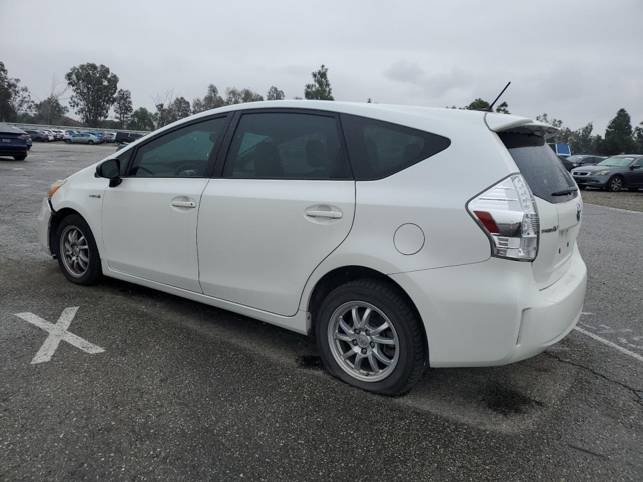 2014 Toyota Prius - Image 2