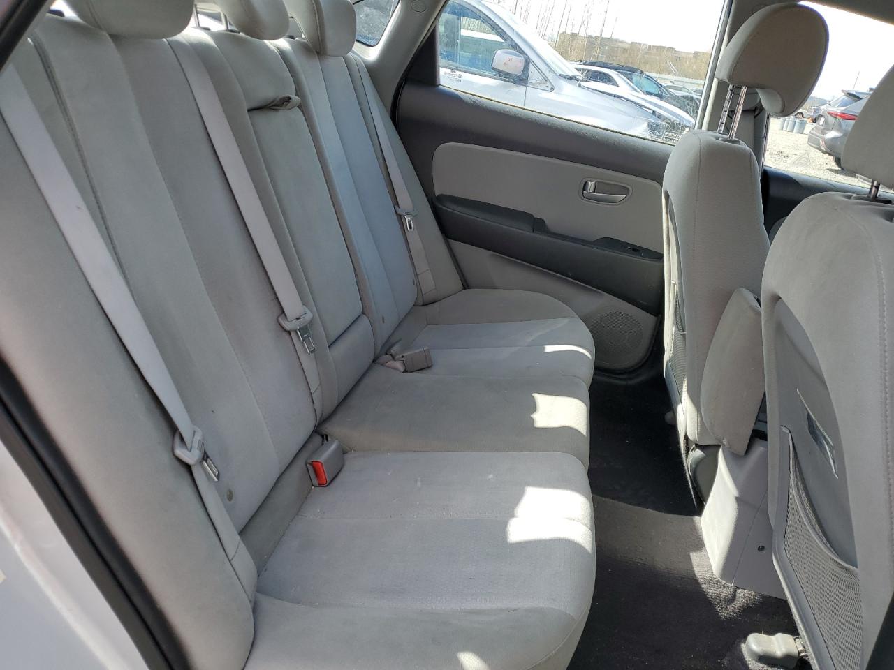 2009 Hyundai Elantra - Image 10
