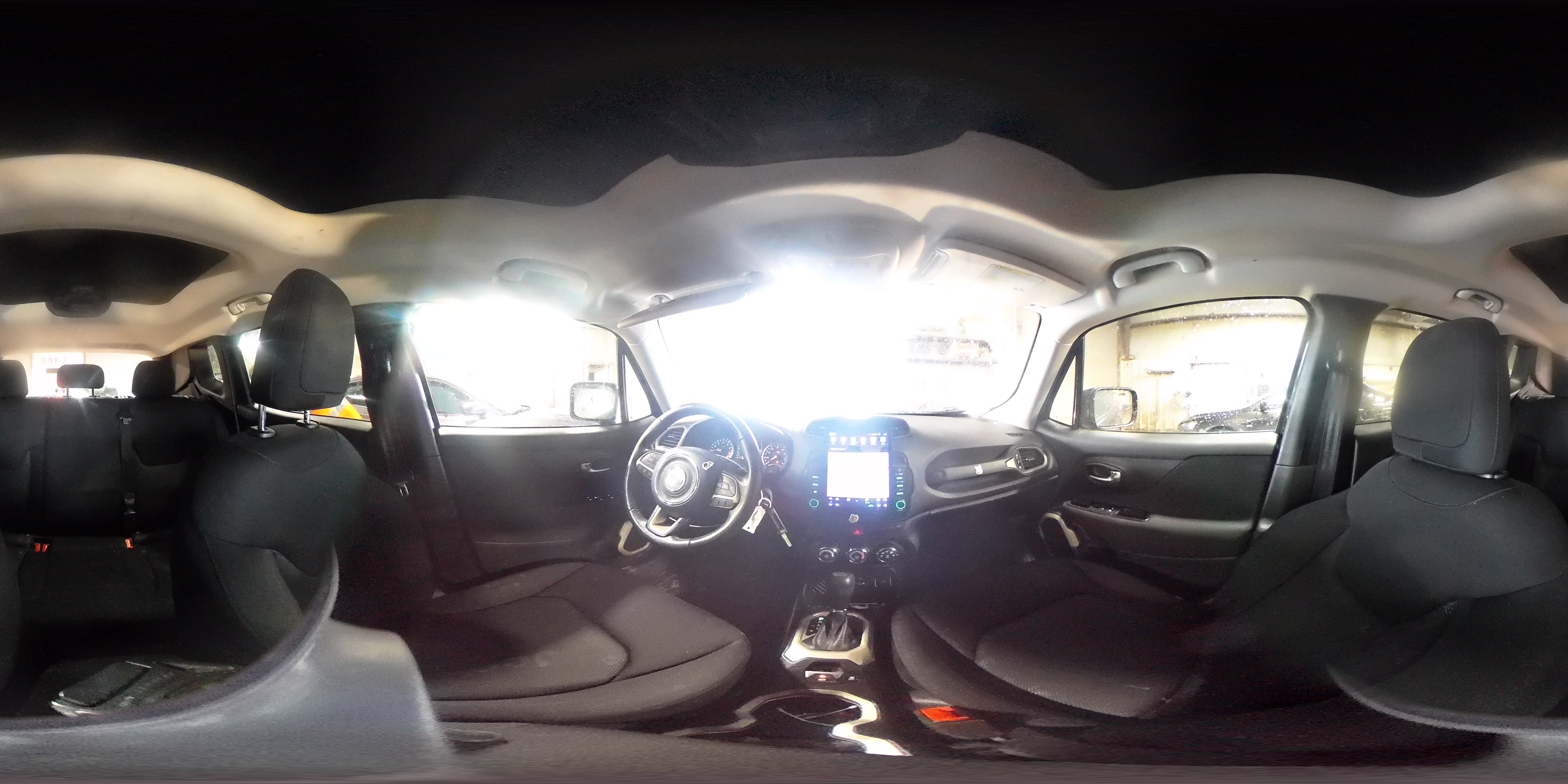 2015 Jeep Renegade - Image 15