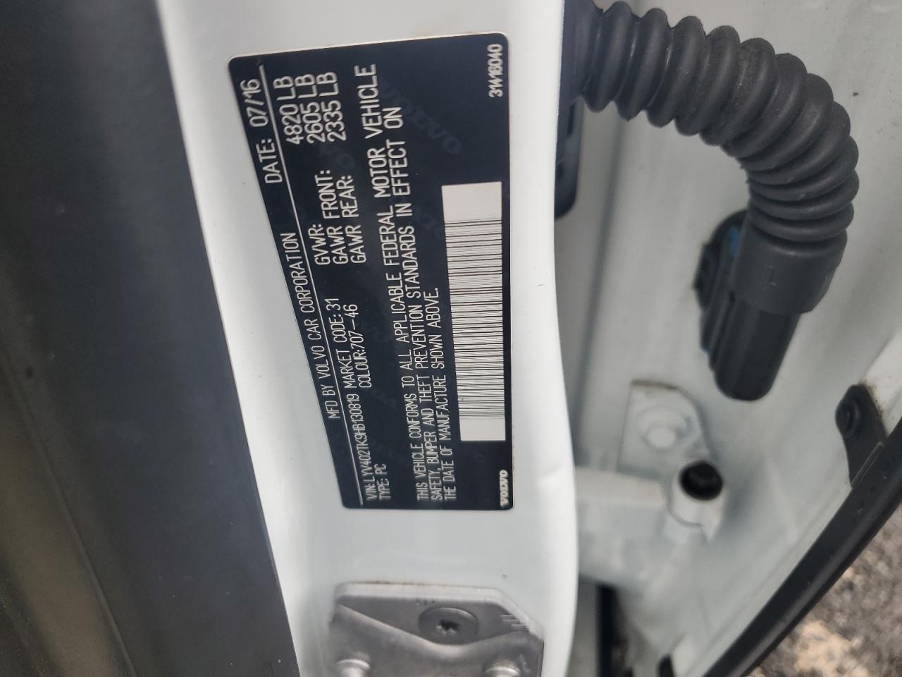 2017 Volvo S60 - Image 13