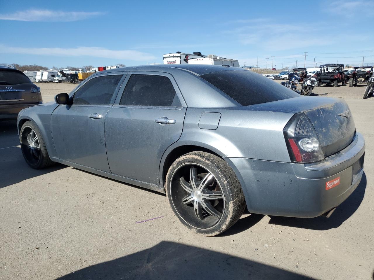 2007 Chrysler 300 - Image 2