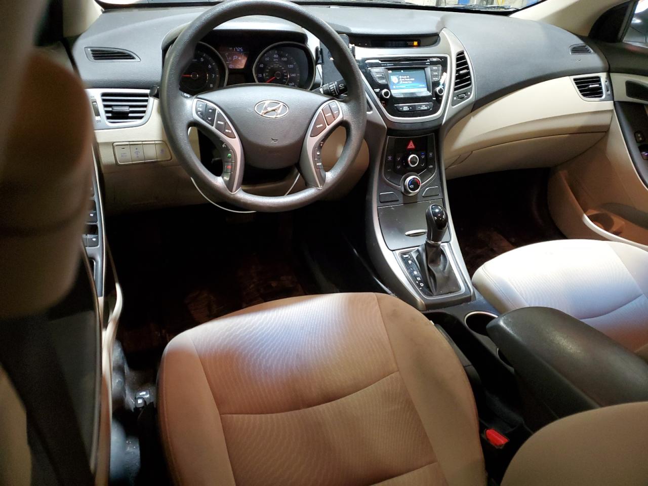 2015 Hyundai Elantra - Image 8