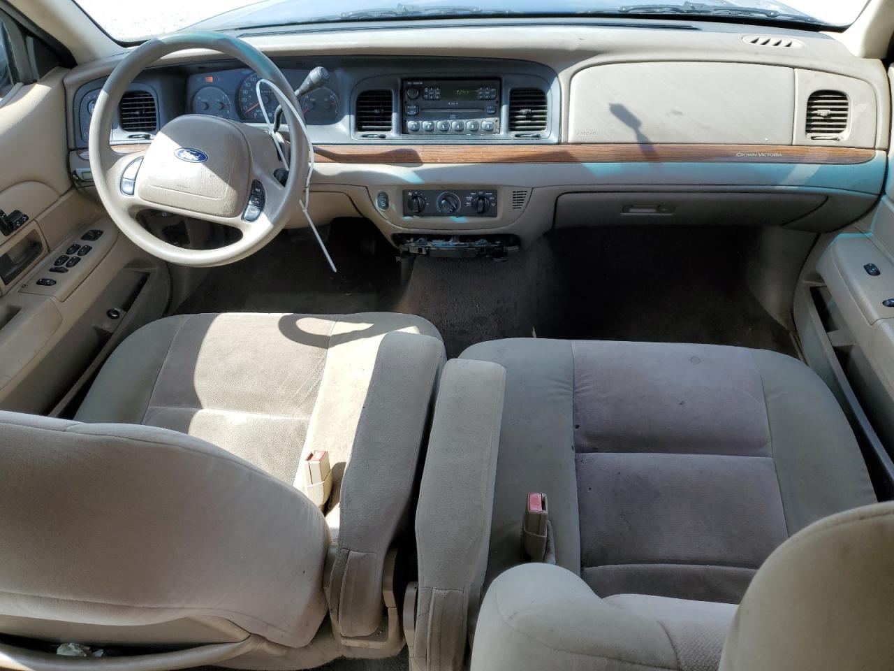 2004 Ford Crown Victoria - Image 8
