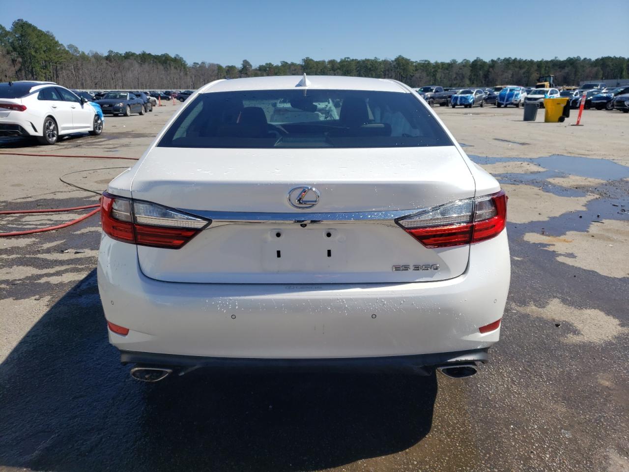 2018 Lexus ES - Image 6