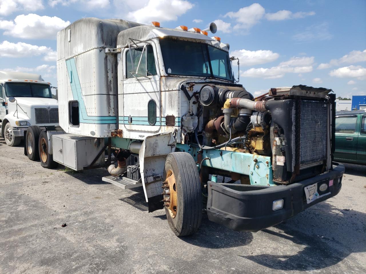 1996 Peterbilt Tractor 567 Truck Cab And Chassis en Venta en Jacksonville, FL - Normal Wear