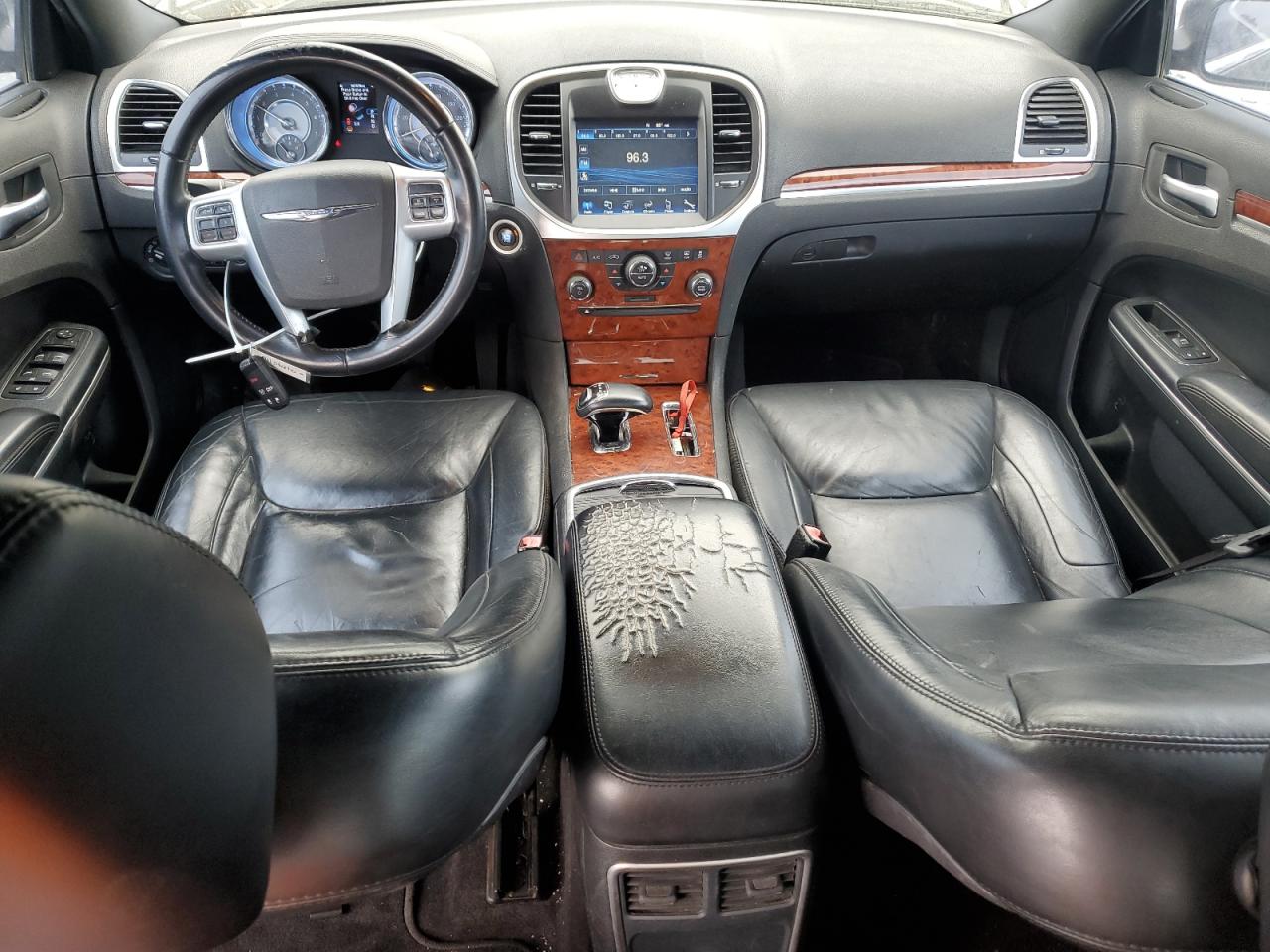 2013 Chrysler 300 - Image 8