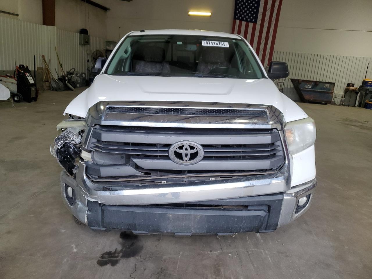 2014 Toyota Tundra - Image 5