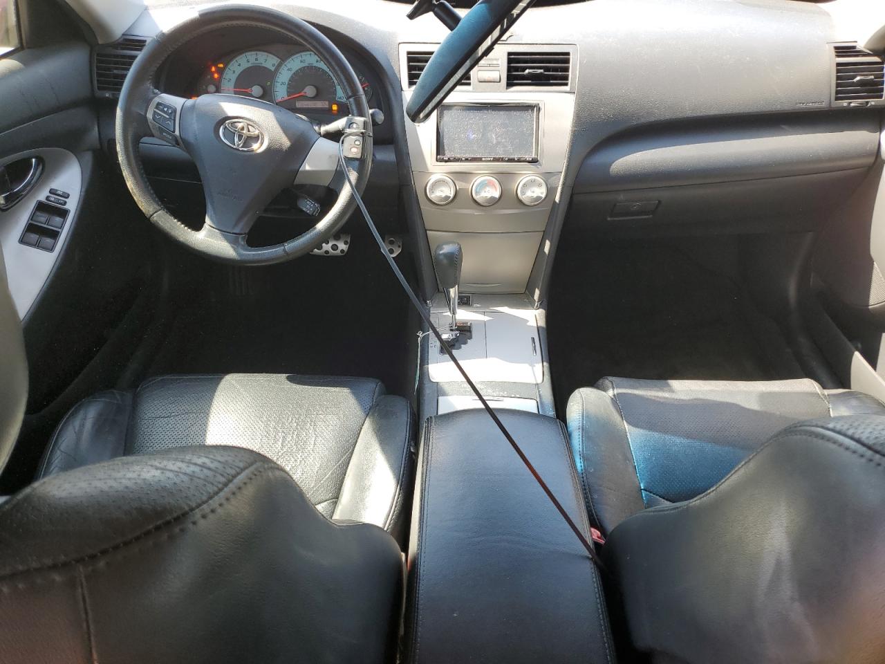 2011 Toyota Camry - Image 8