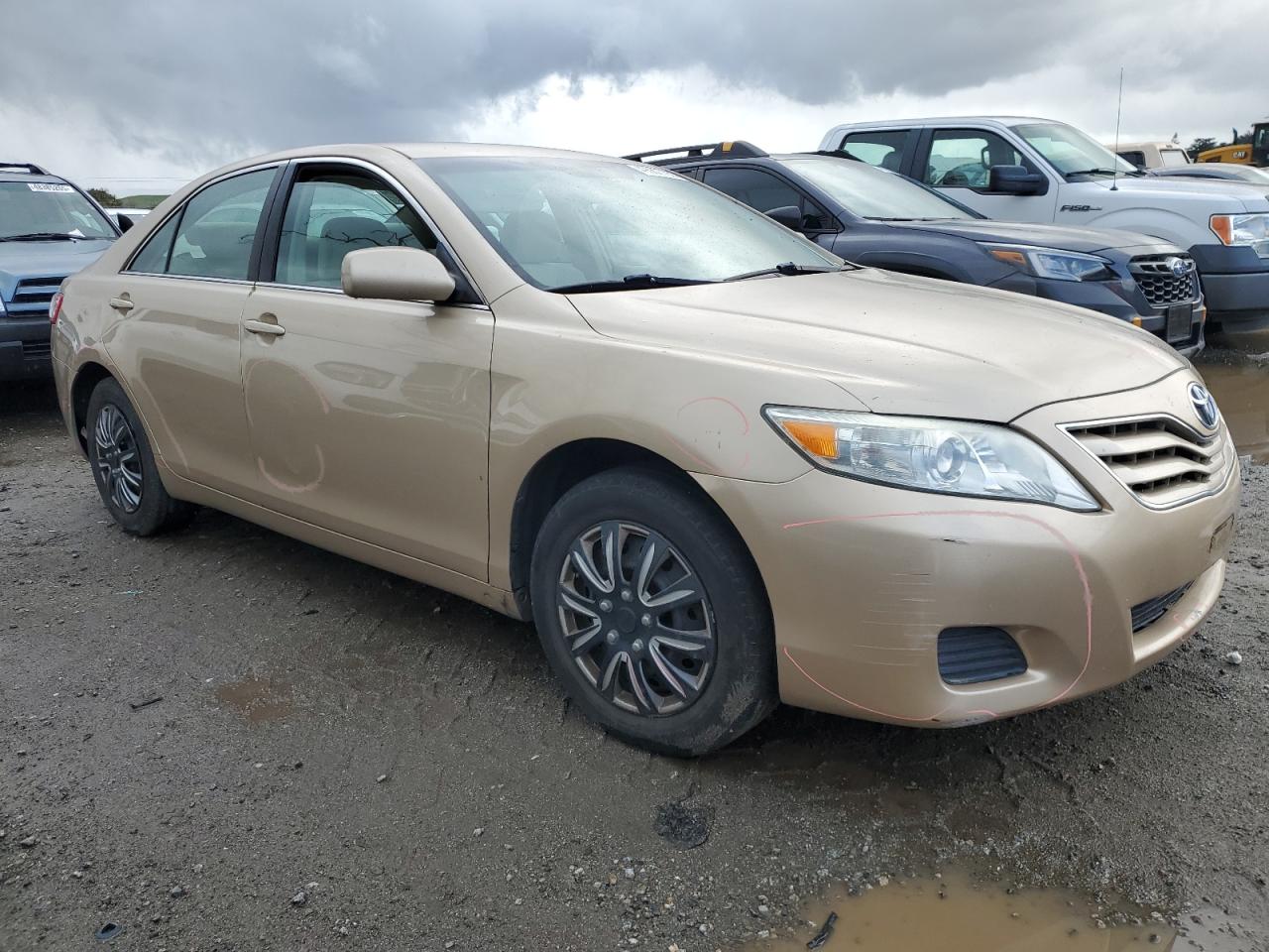 2010 Toyota Camry - Image 4