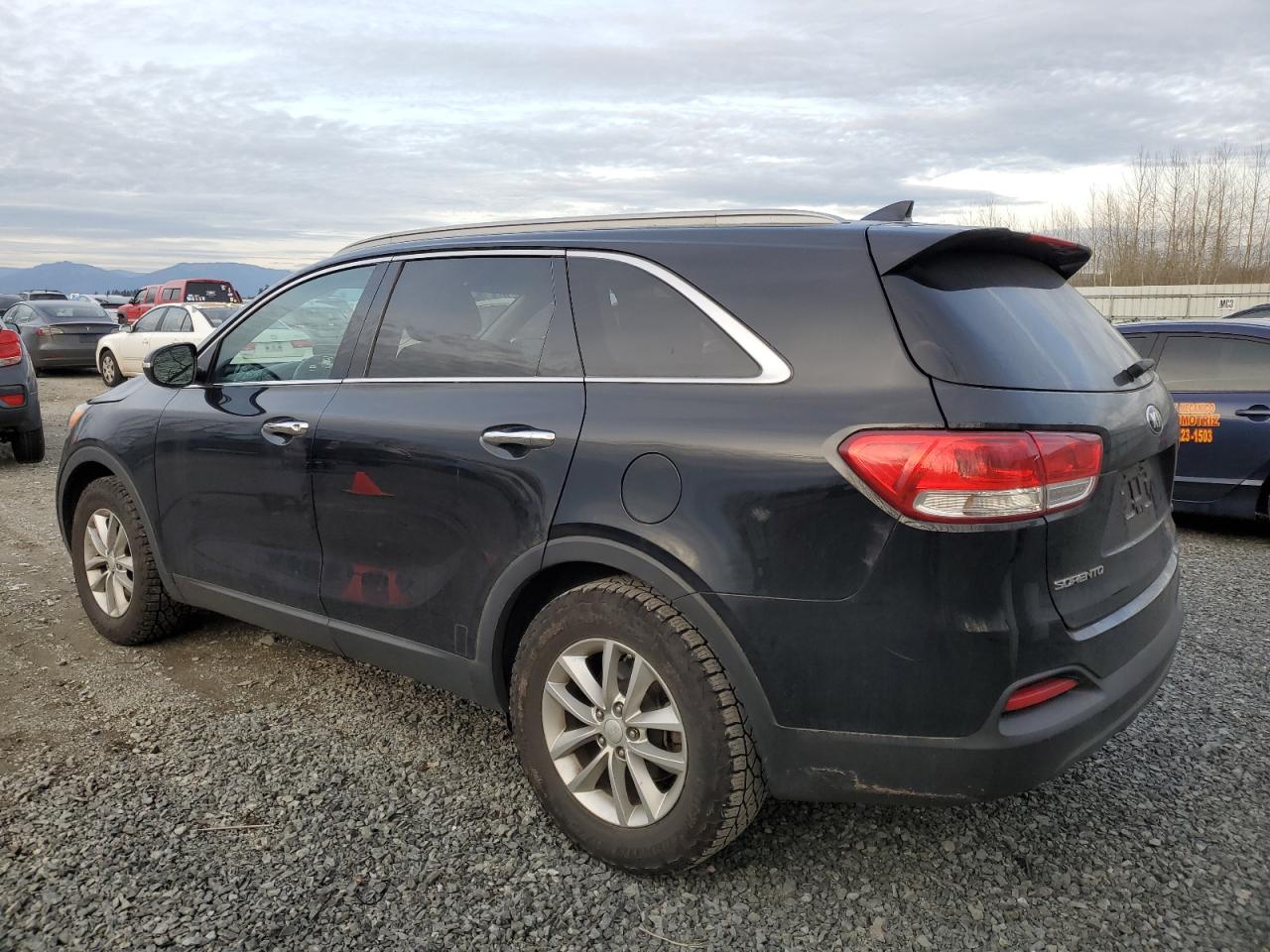 2016 Kia Sorento - Image 2