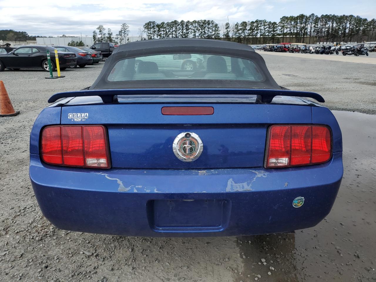 2005 Ford Mustang - Image 6