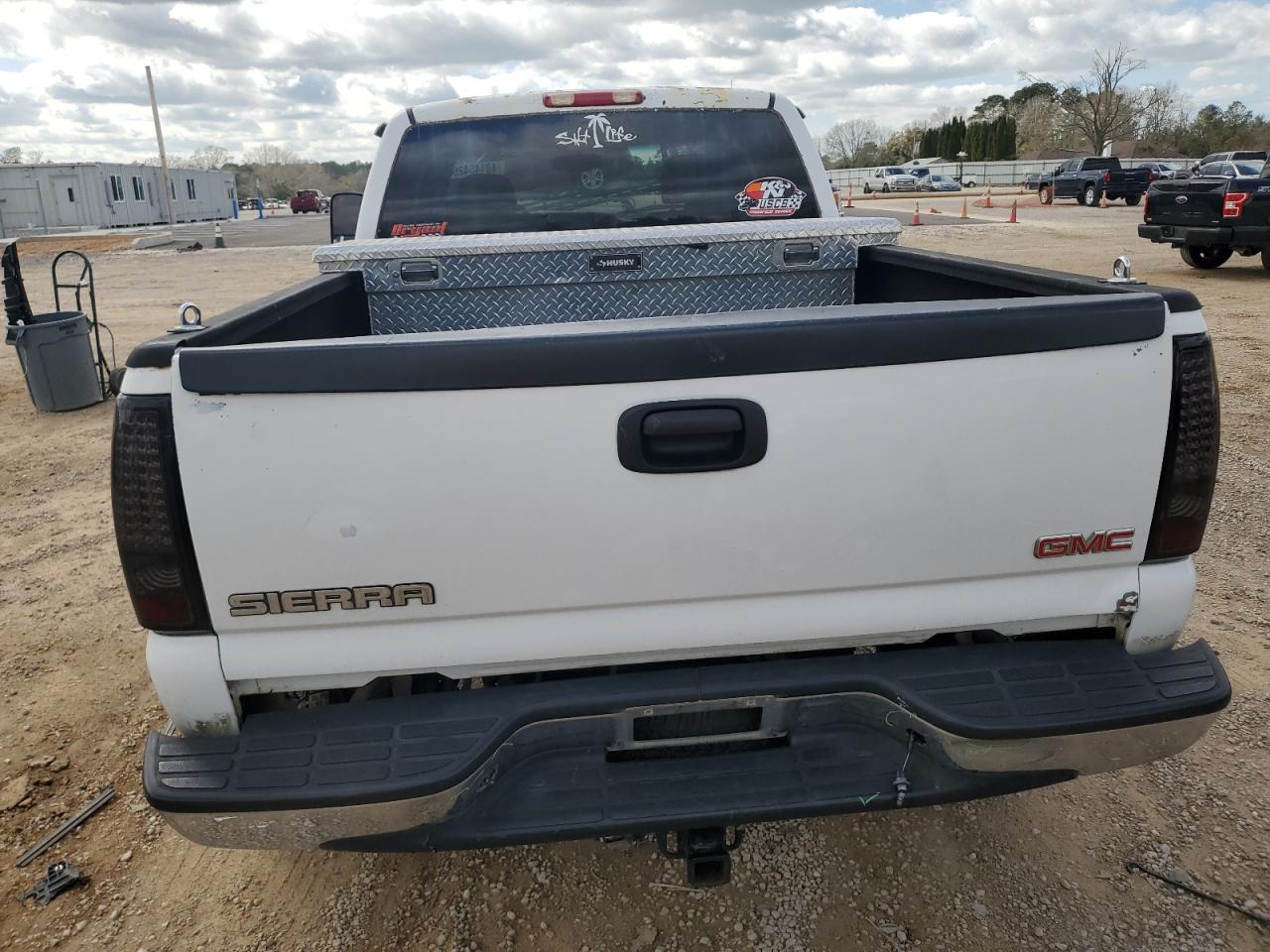 2005 GMC Sierra - Image 6