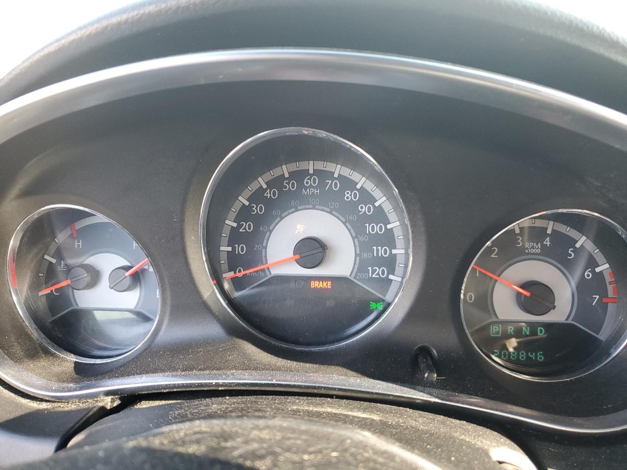 2011 Chrysler 200 - Image 9