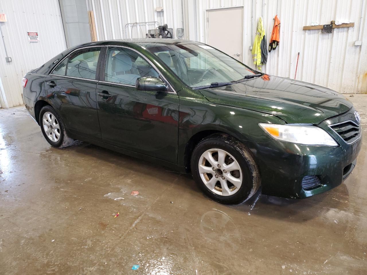 2011 Toyota Camry - Image 4