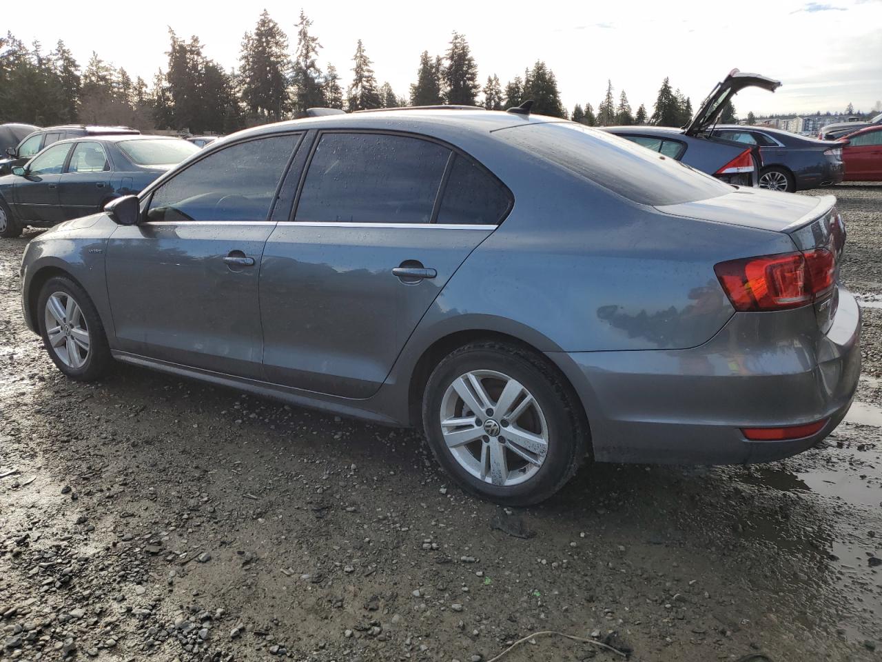 2014 Volkswagen Jetta - Image 2