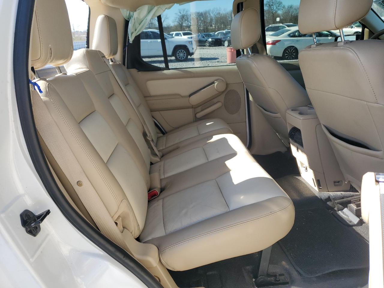 2007 Ford Explorer - Image 10