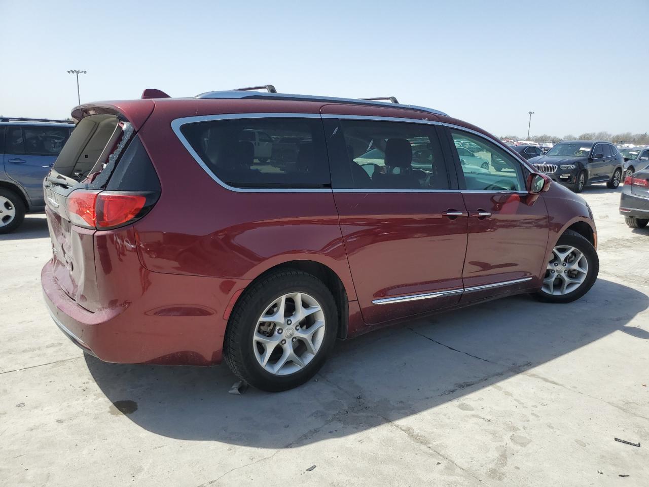 2020 Chrysler Pacifica - Image 3