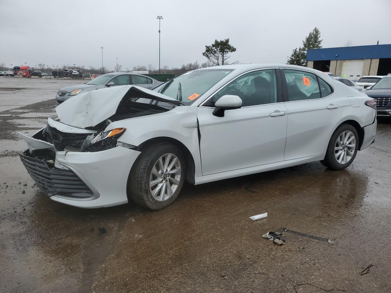 2022 Toyota Camry Le for Sale in Woodhaven, MI - Front End