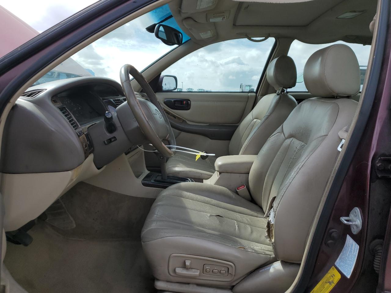 1998 Toyota Avalon - Image 7
