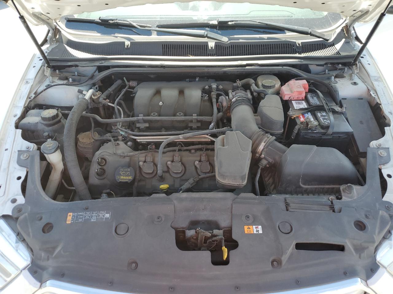 2013 Ford Taurus - Image 13