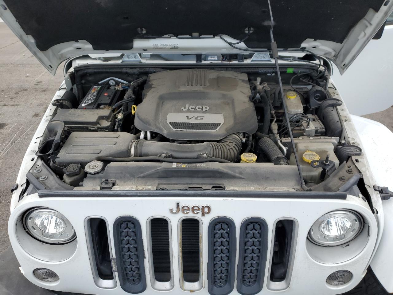 2018 Jeep Wrangler - Image 13