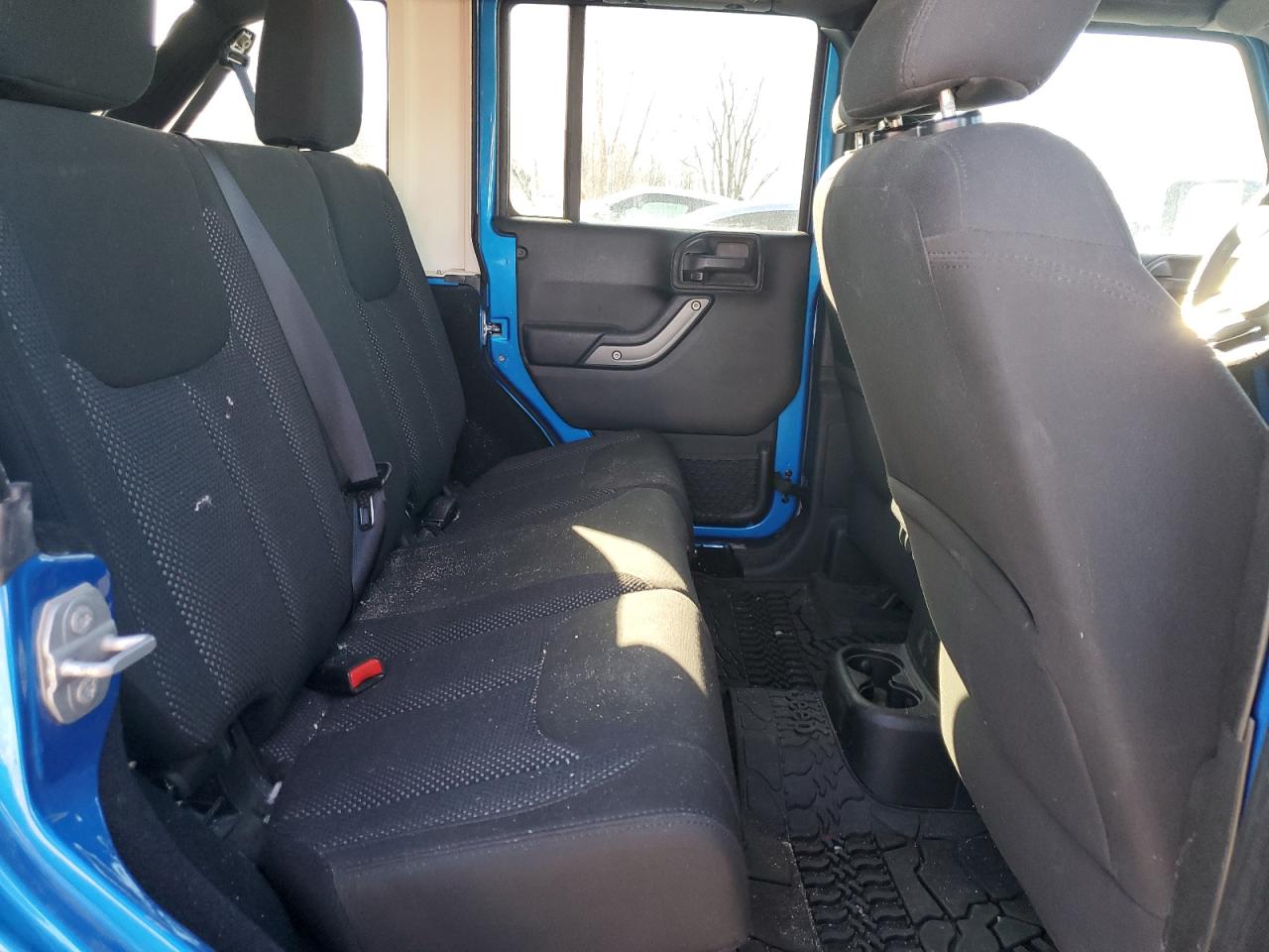 2016 Jeep Wrangler - Image 10