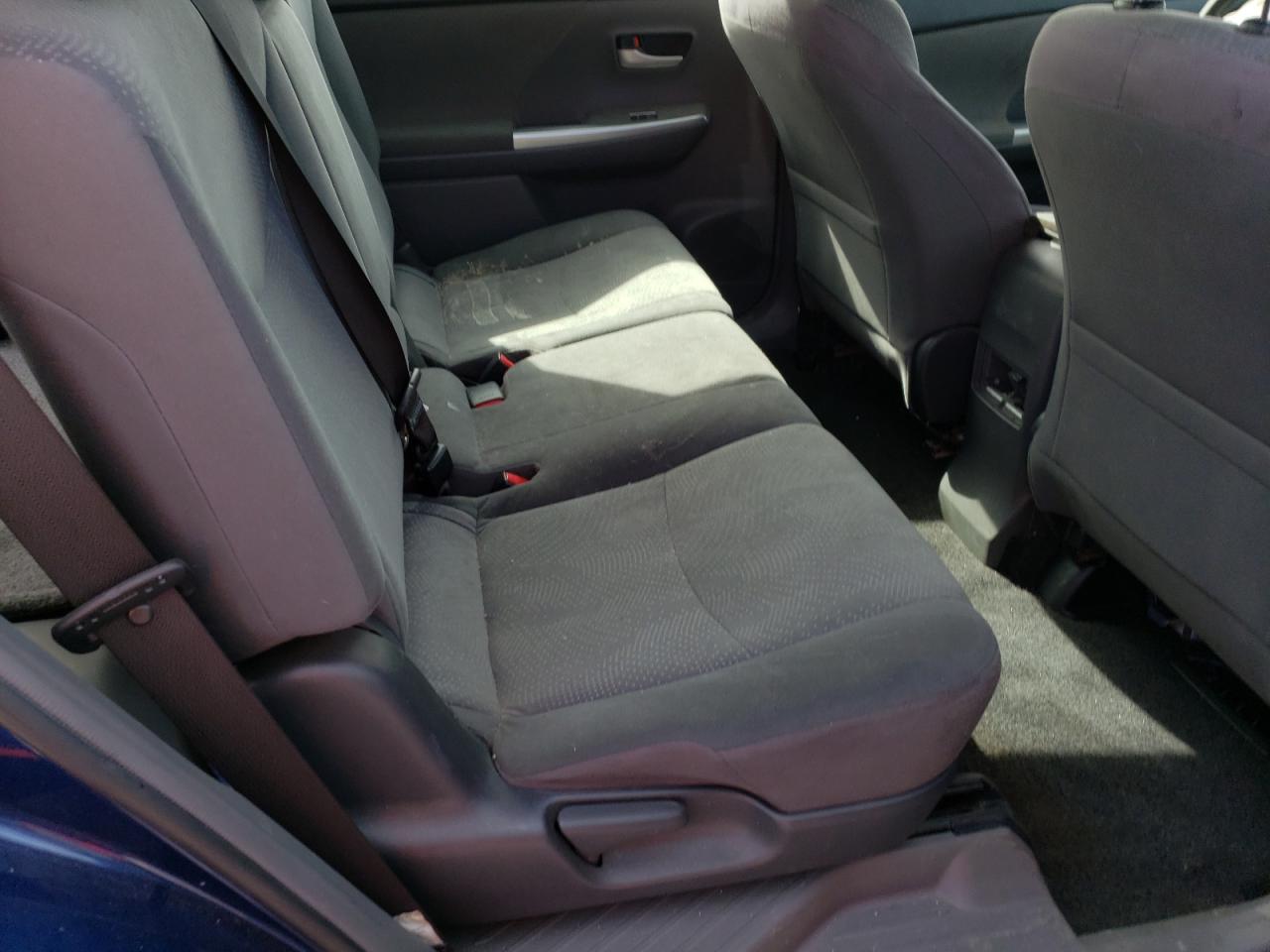 2012 Toyota Prius - Image 10