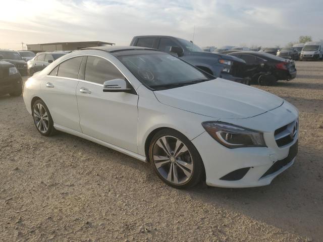 Sedans MERCEDES-BENZ CLA-CLASS 2016 Biały
