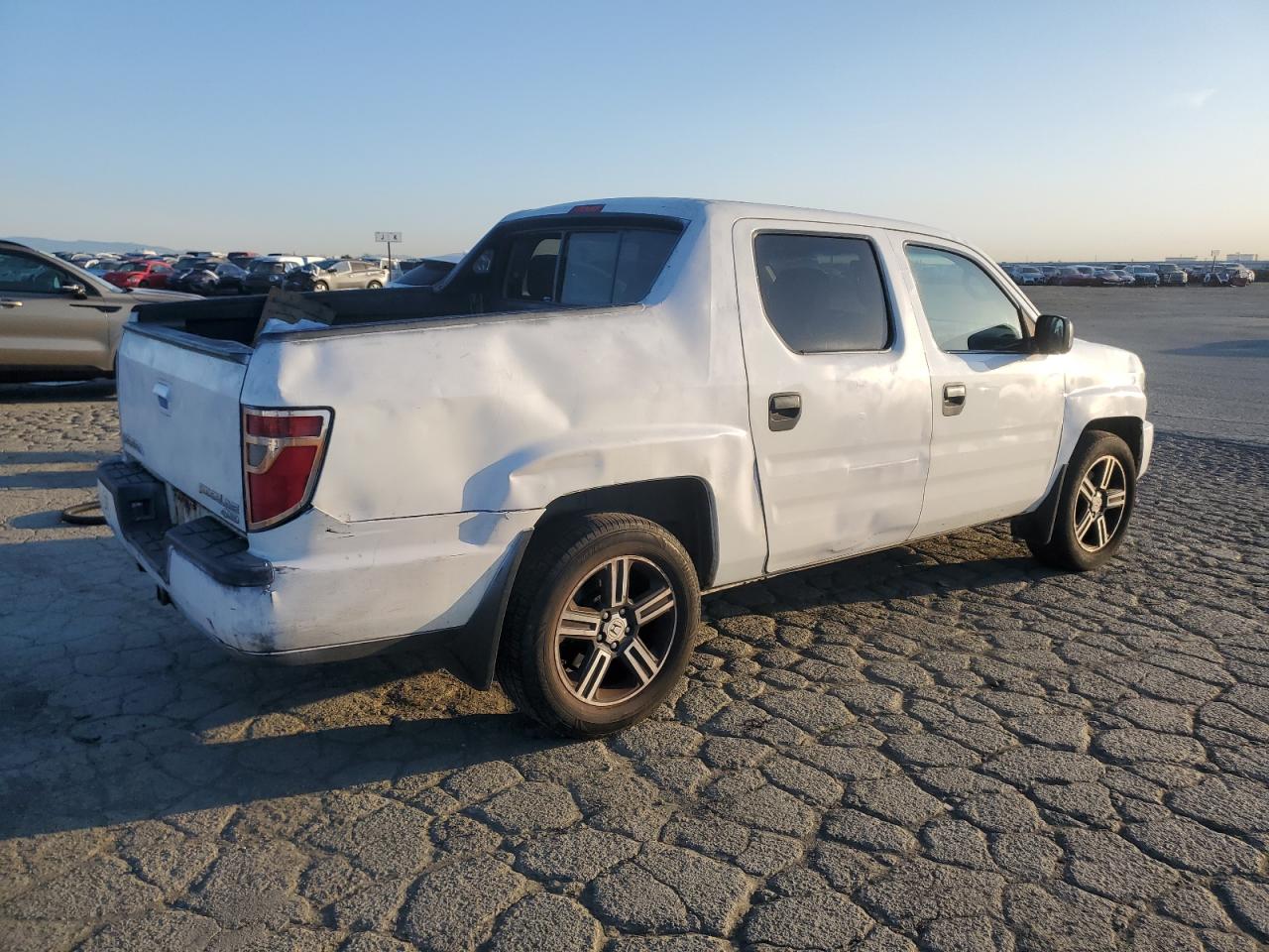2014 Honda Ridgeline - Image 3