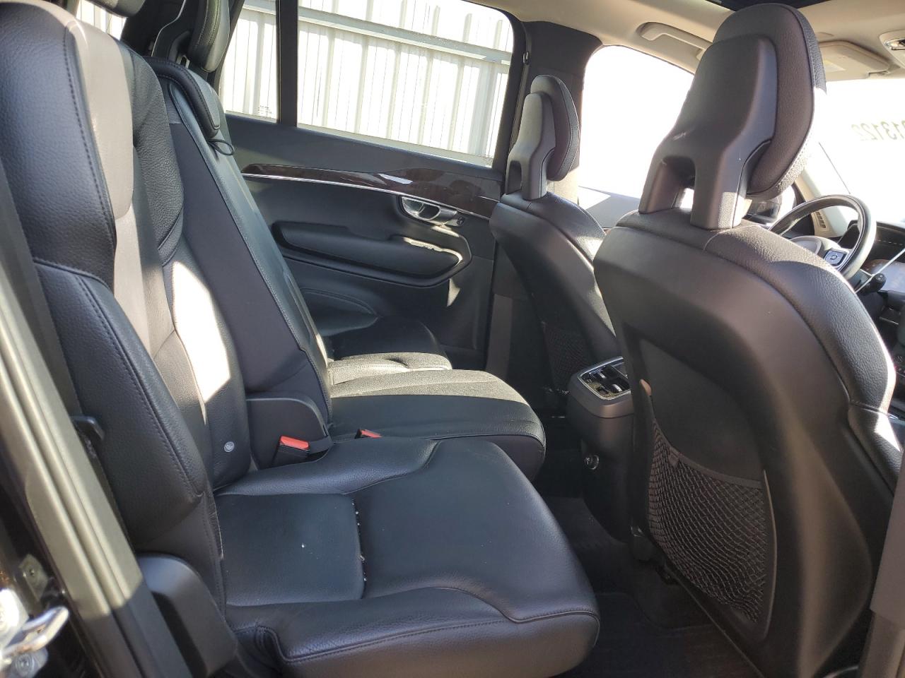 2016 Volvo XC90 - Image 11