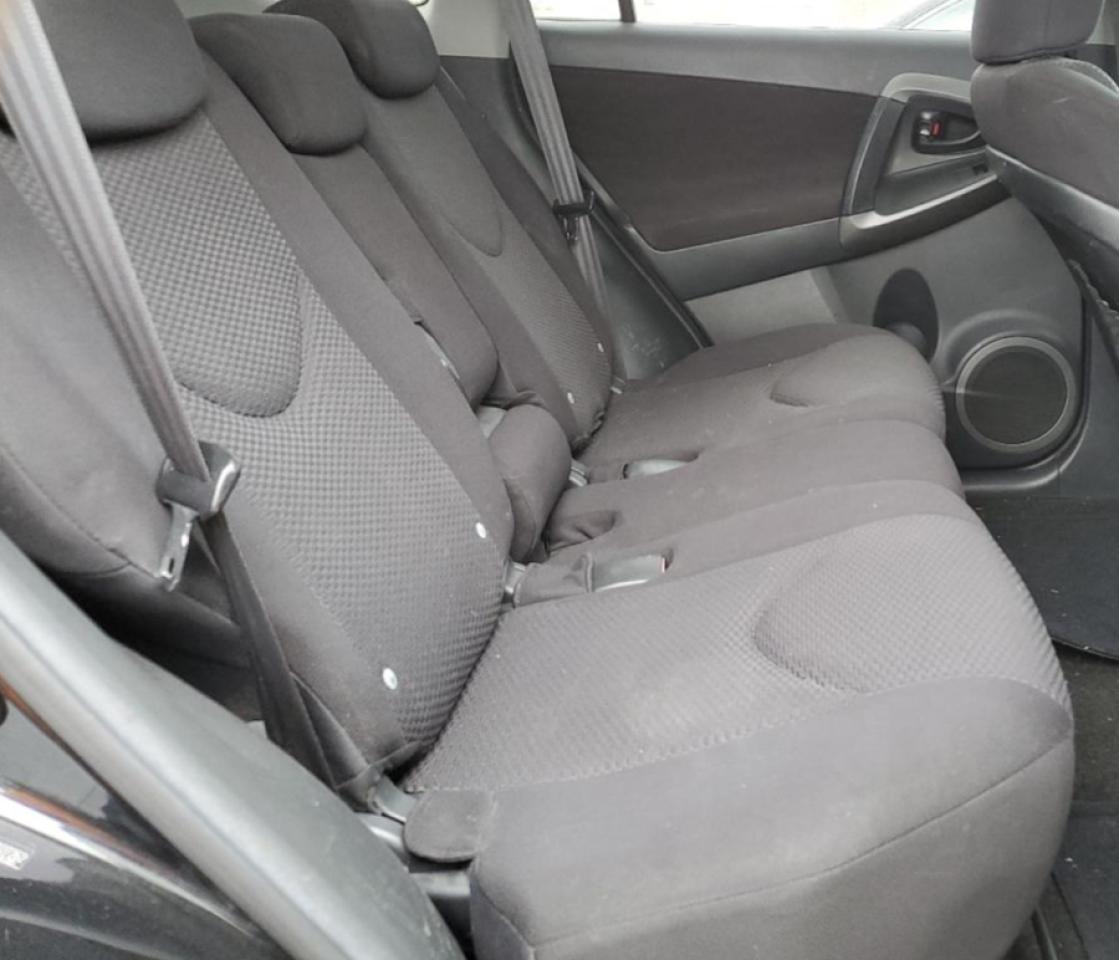 2010 Toyota RAV 4 - Image 11