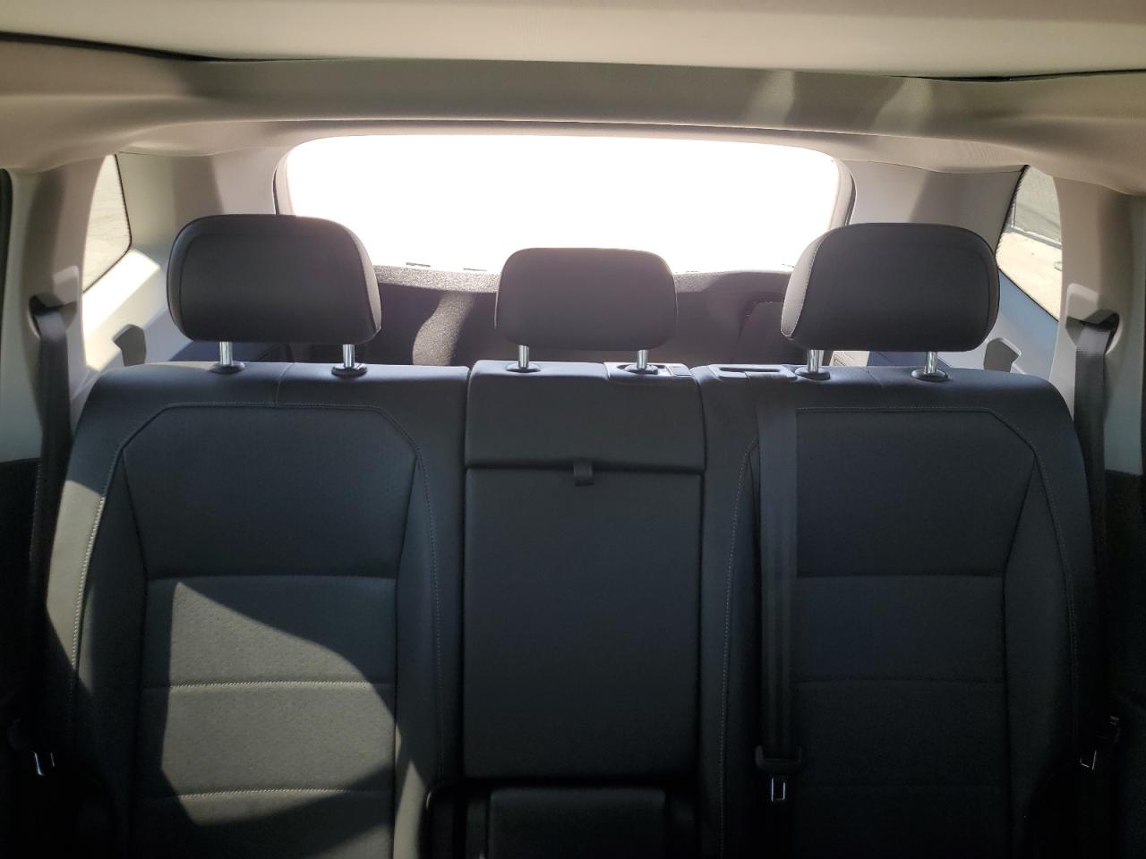 2018 Volkswagen Tiguan - Image 10