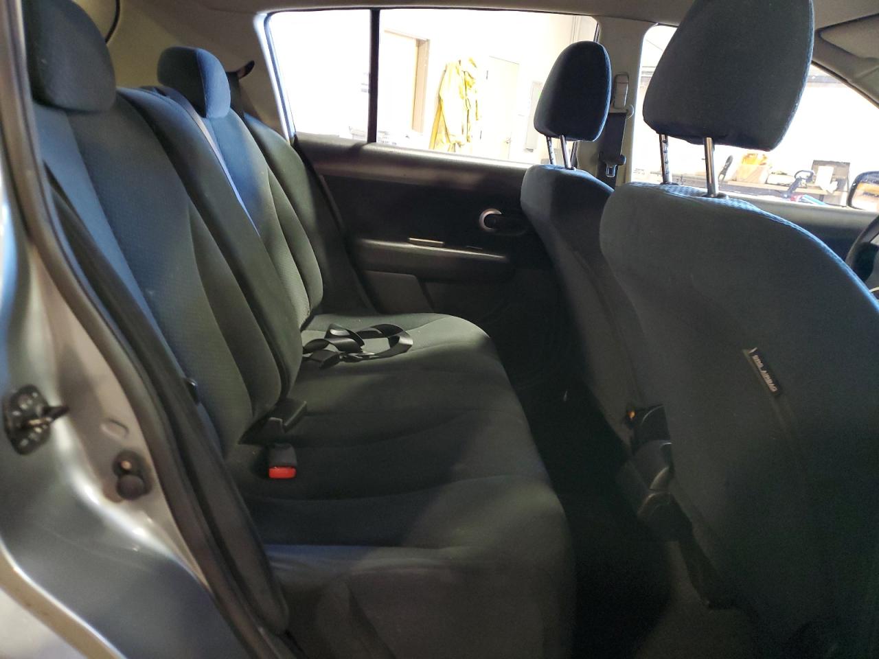 2010 Nissan Versa - Image 10