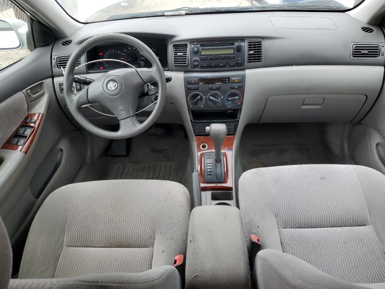 2005 Toyota Corolla - Image 8
