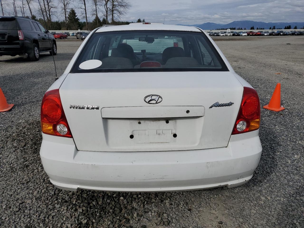2003 Hyundai Accent - Image 6
