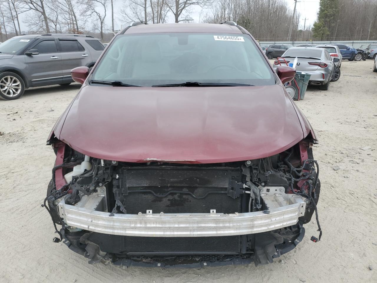 2018 Chrysler Pacifica - Image 5